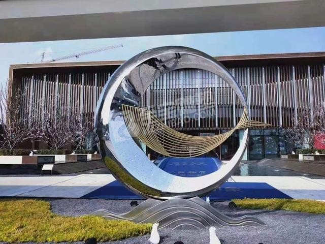 不銹鋼雕塑會有哪些常見的損傷？